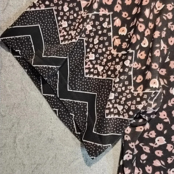 Forget Me Not Women's Stretch Tunic Scoop  Neck Size Large - Picture 4 of 11